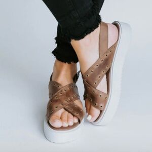 Bedstu Hali sandals